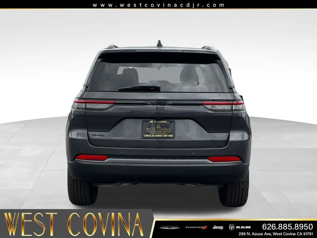 New 2026 Baltic Gray Metallic Clearcoat Jeep Altitude image 6