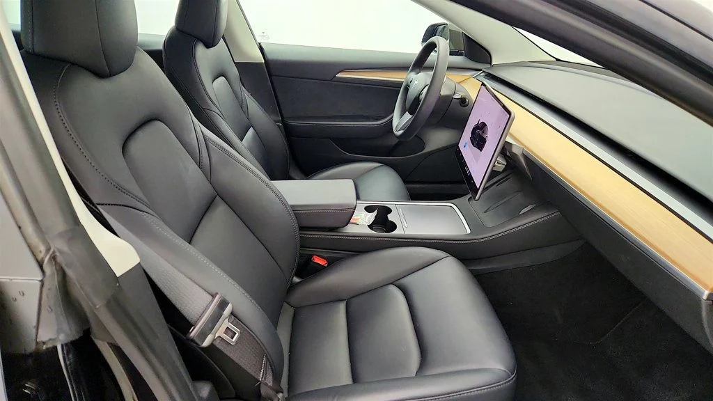 Used 2023 Solid Black Tesla RWD image 26