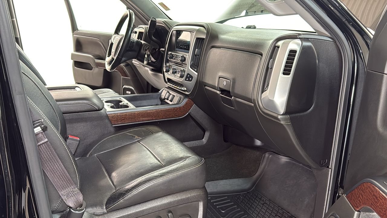 Used 2017 Black GMC SLT image 18
