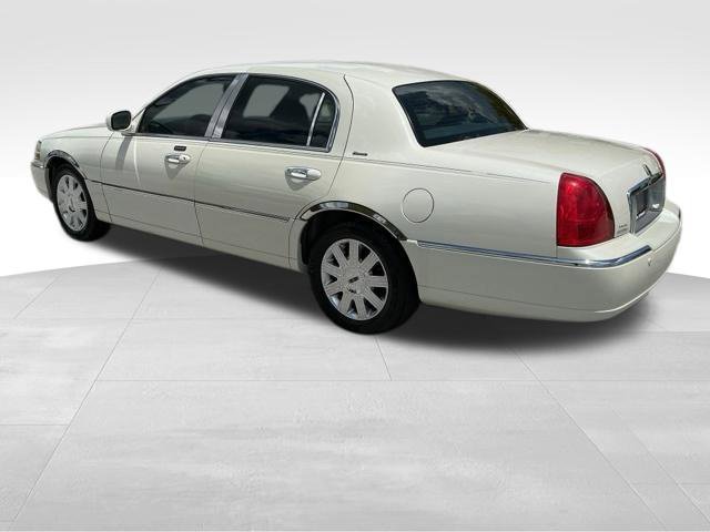 Used 2004  Lincoln Ultimate image 6