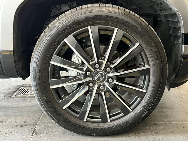 Used 2026 Atomic Silver Lexus 550 Luxury+ image 12