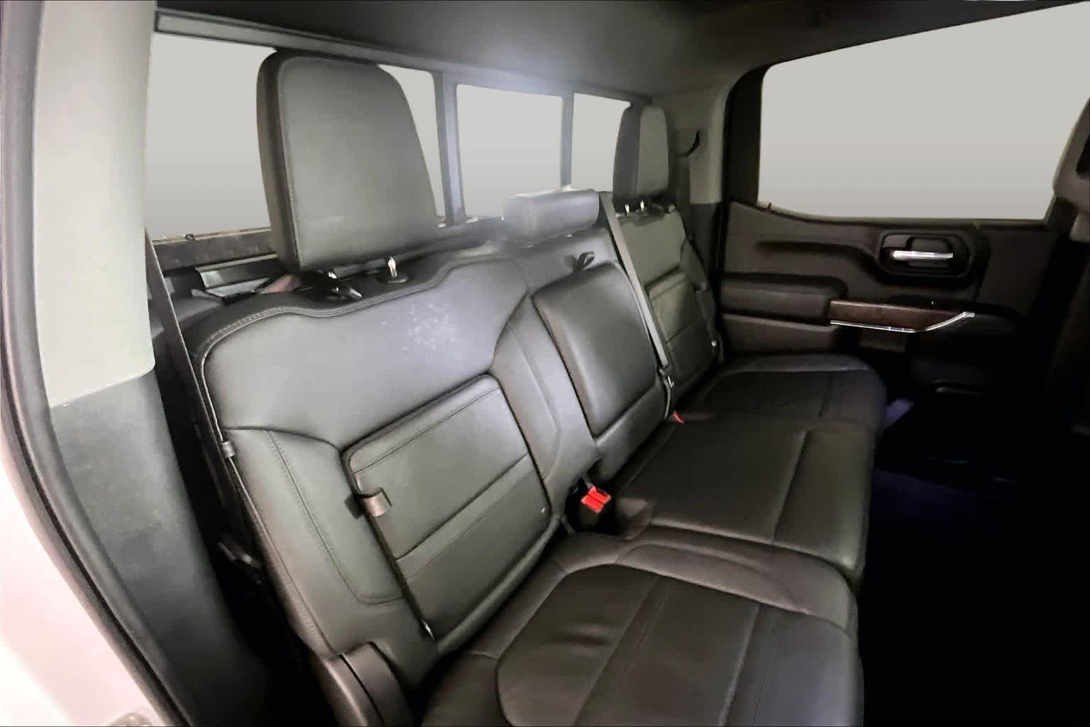 Used 2020 White Frost Tricoat GMC Denali image 17
