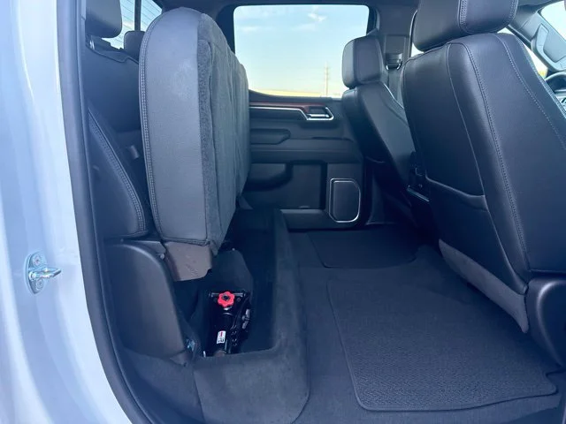 Used 2023 White GMC Denali image 19