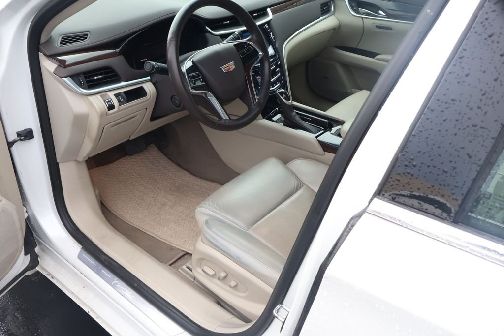 Used 2016 White Cadillac Luxury image 9