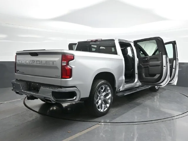 Used 2022 SILVER ICE METALLIC Chevrolet LTZ image 29