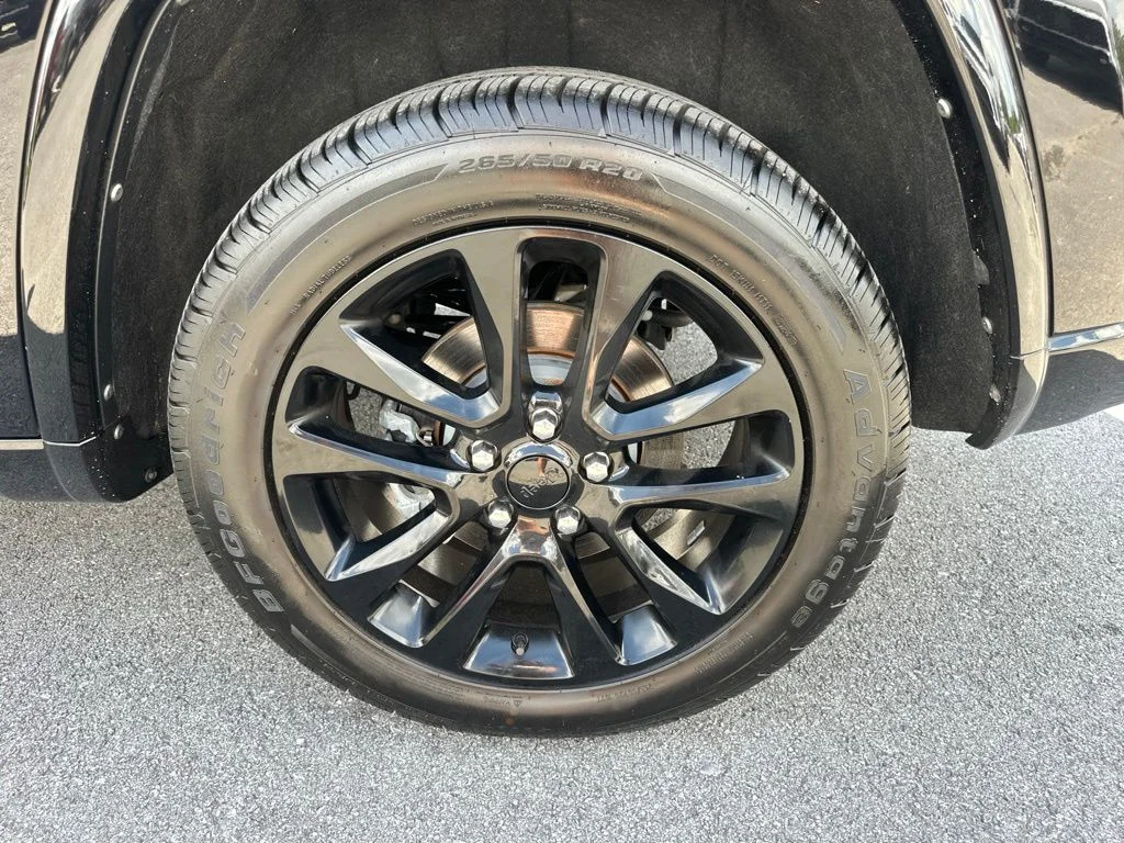 Used 2021 Black Jeep Laredo X image 12