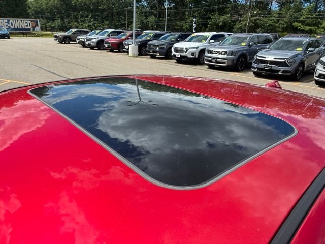 Used 2023 Red INFINITI LUXE image 10