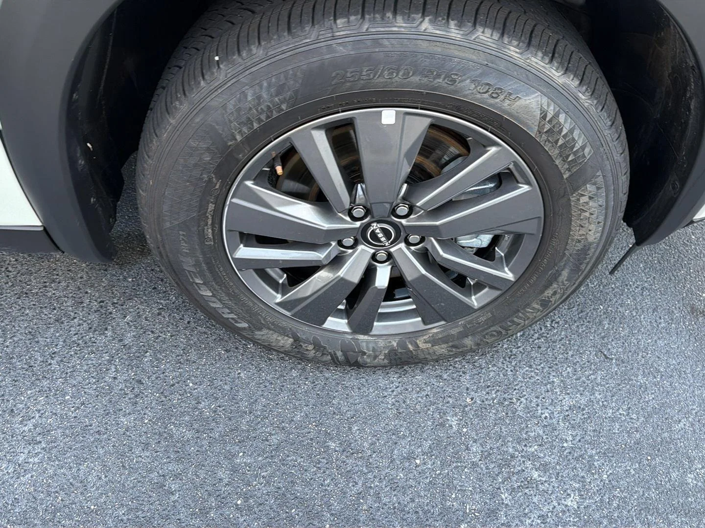 2025 Nissan Pathfinder SV - Photo 41