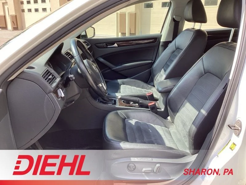 Used 2014 White Volkswagen SEL Premium image 9