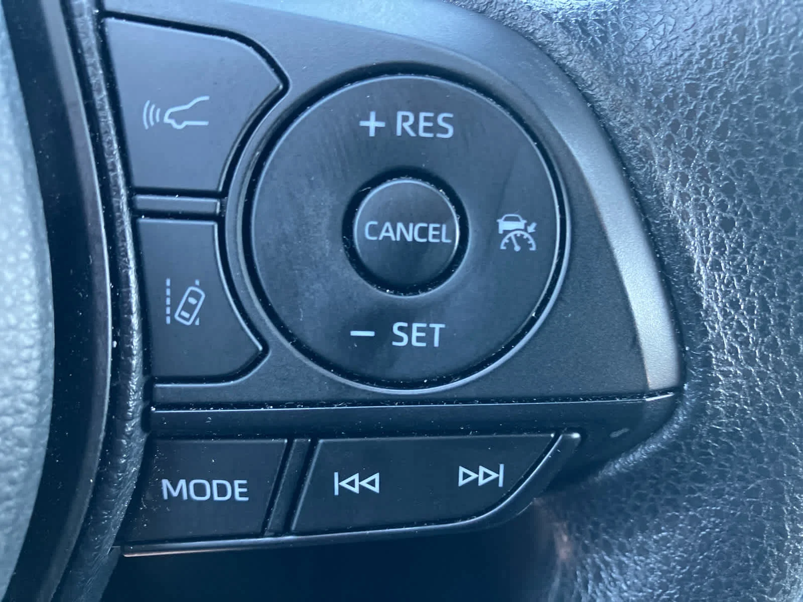Certified Used 2025 Ice Cap Toyota LE image 18