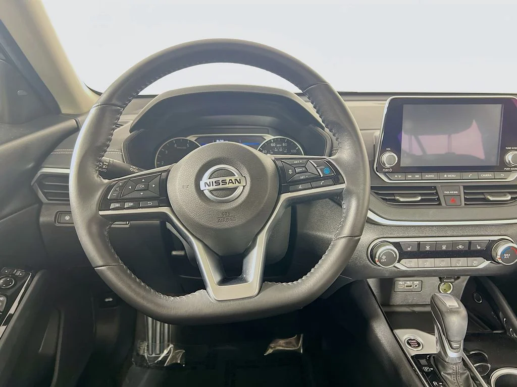 2022 Nissan Altima SV - Photo 11