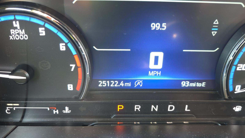 Used 2023 Eruption Green Metallic Ford Outer Banks image 7
