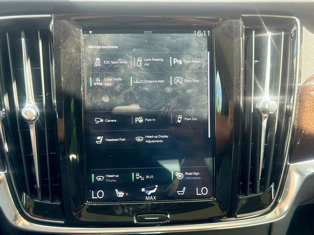 Used 2019  Volvo T5 Momentum image 14