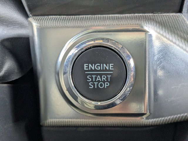 Used 2024 Silver Metallic Ford Lariat image 28