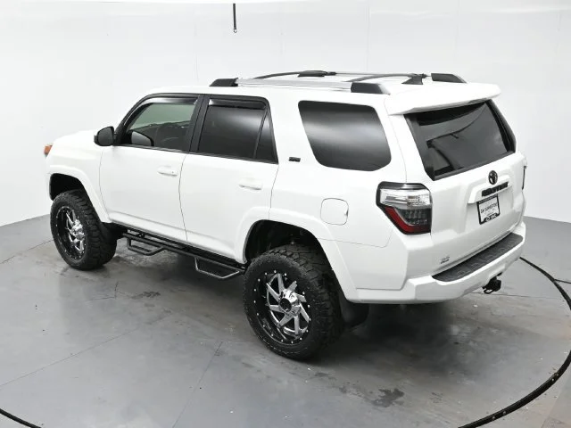 Used 2019 Super White Toyota SR5 image 35