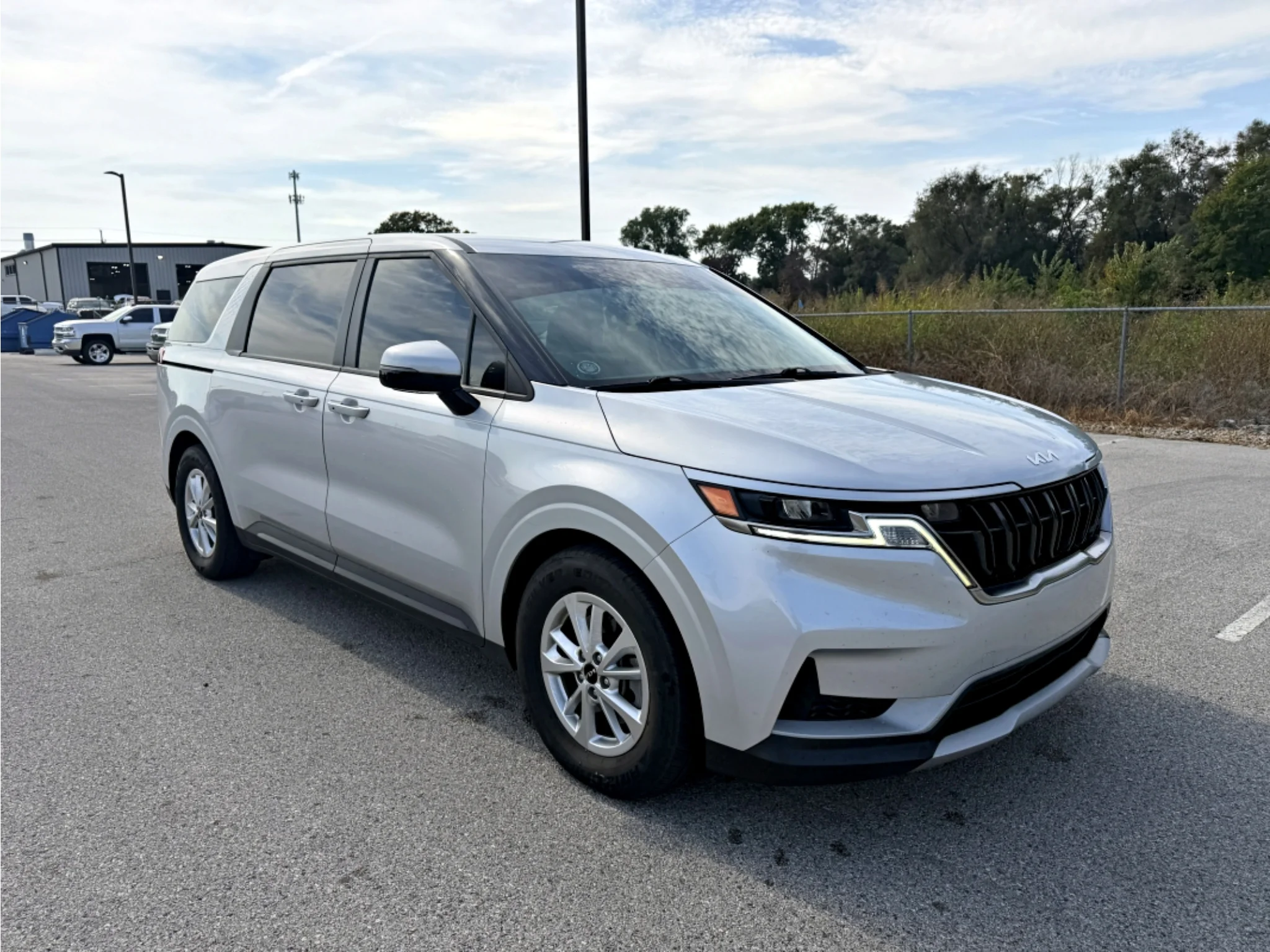 Used 2023 Silky Silver Kia LX image 4