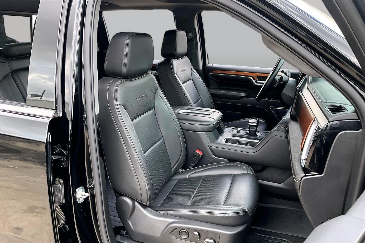 Used 2022 Onyx Black GMC Denali image 9