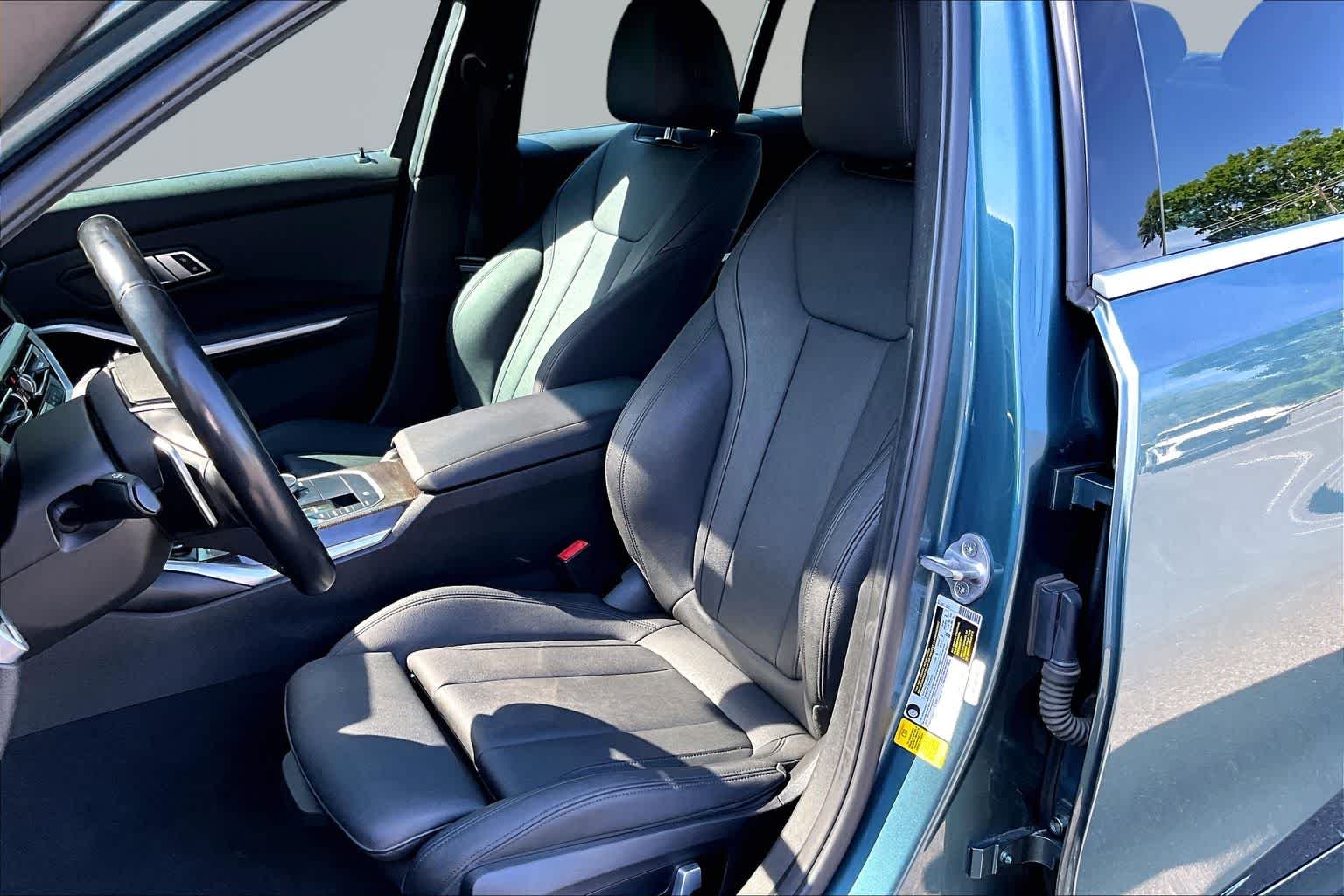 Used 2020 Blue Ridge Mountain Metallic BMW 330i image 8
