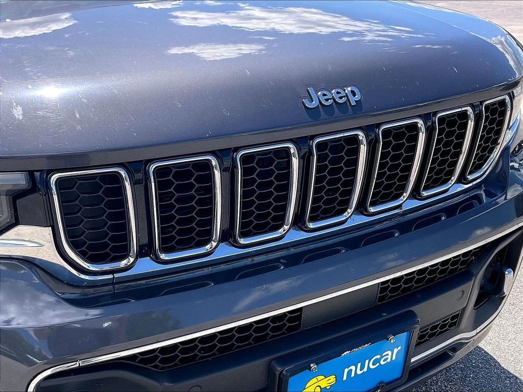 Used 2023 Baltic Gray Metallic Clearcoat Jeep Overland image 30
