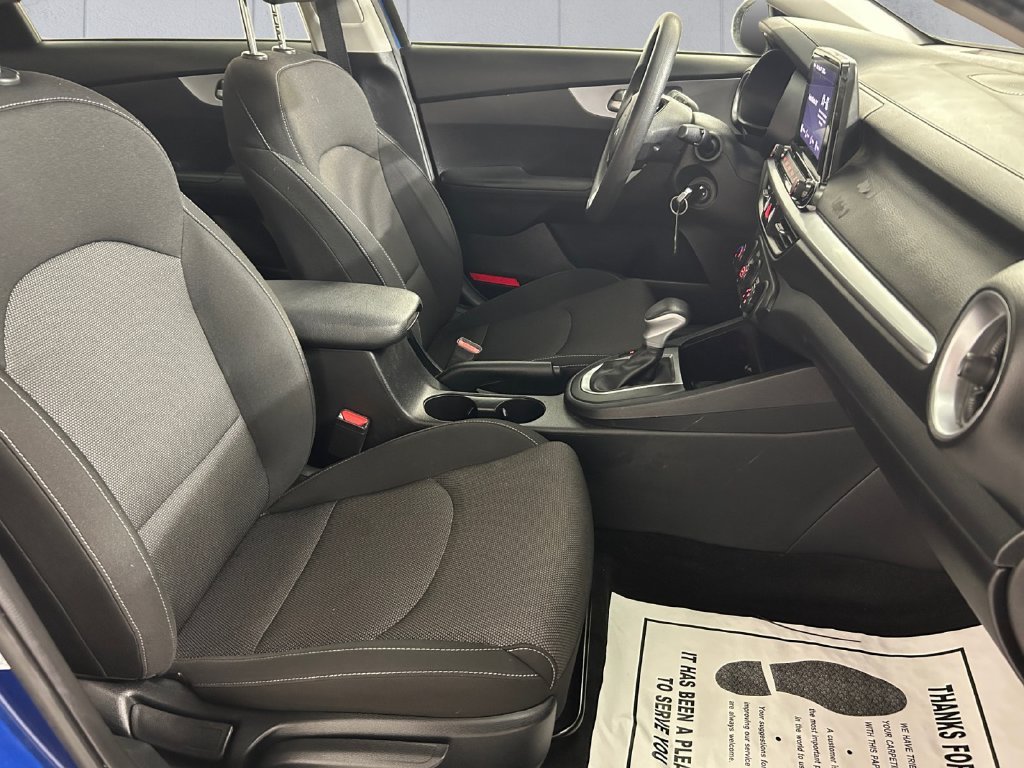 Used 2024 Blue Kia LXS image 13