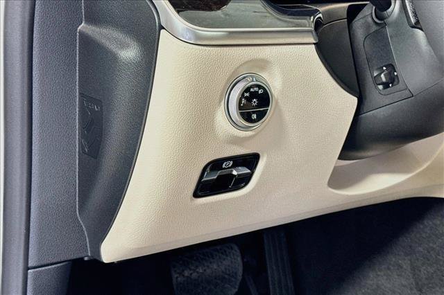 New 2026 Polar White Mercedes-Benz C 300 image 40