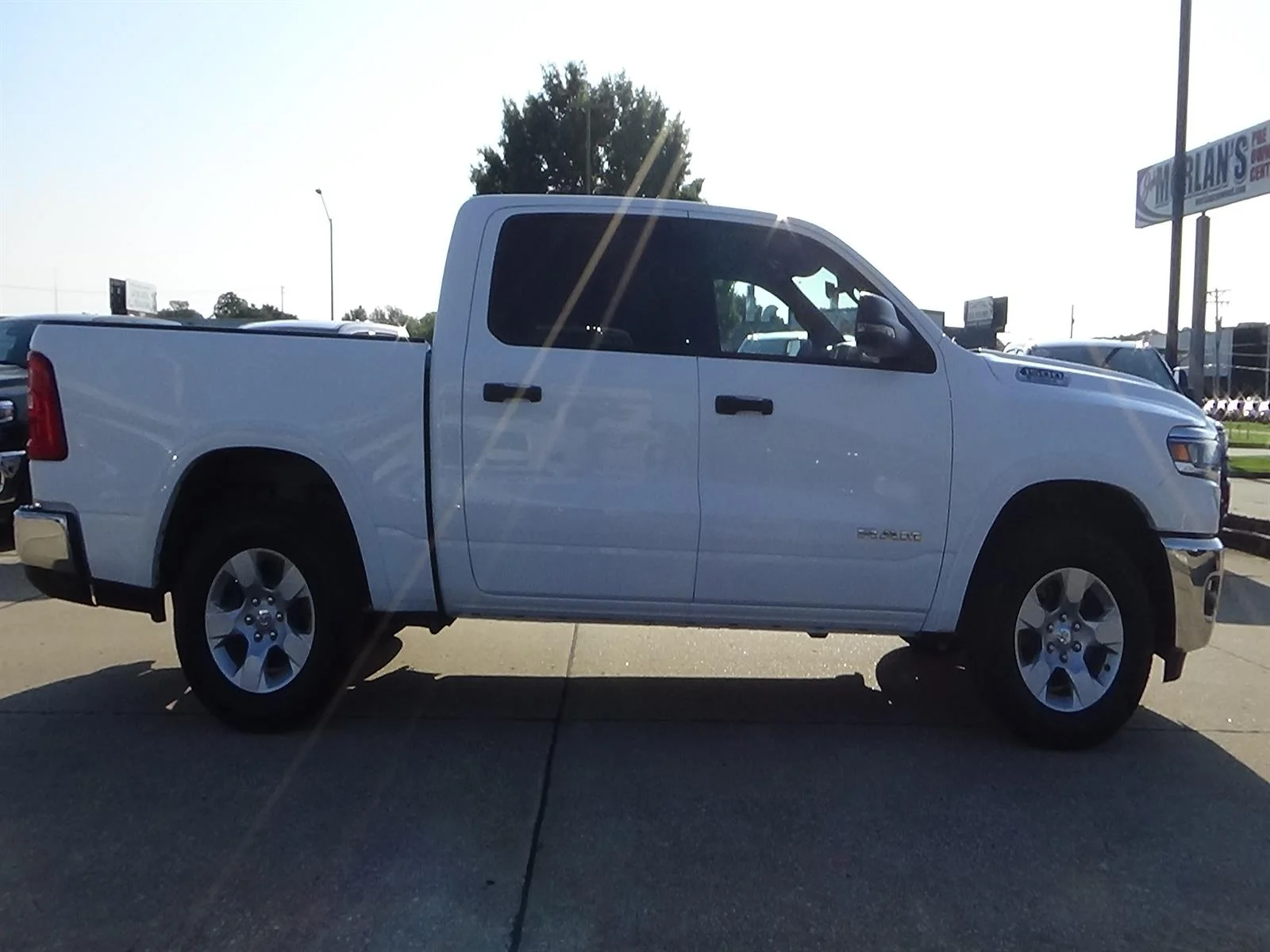 Certified Used 2025 Bright White Clear Coat (pw7) RAM Big Horn image 4