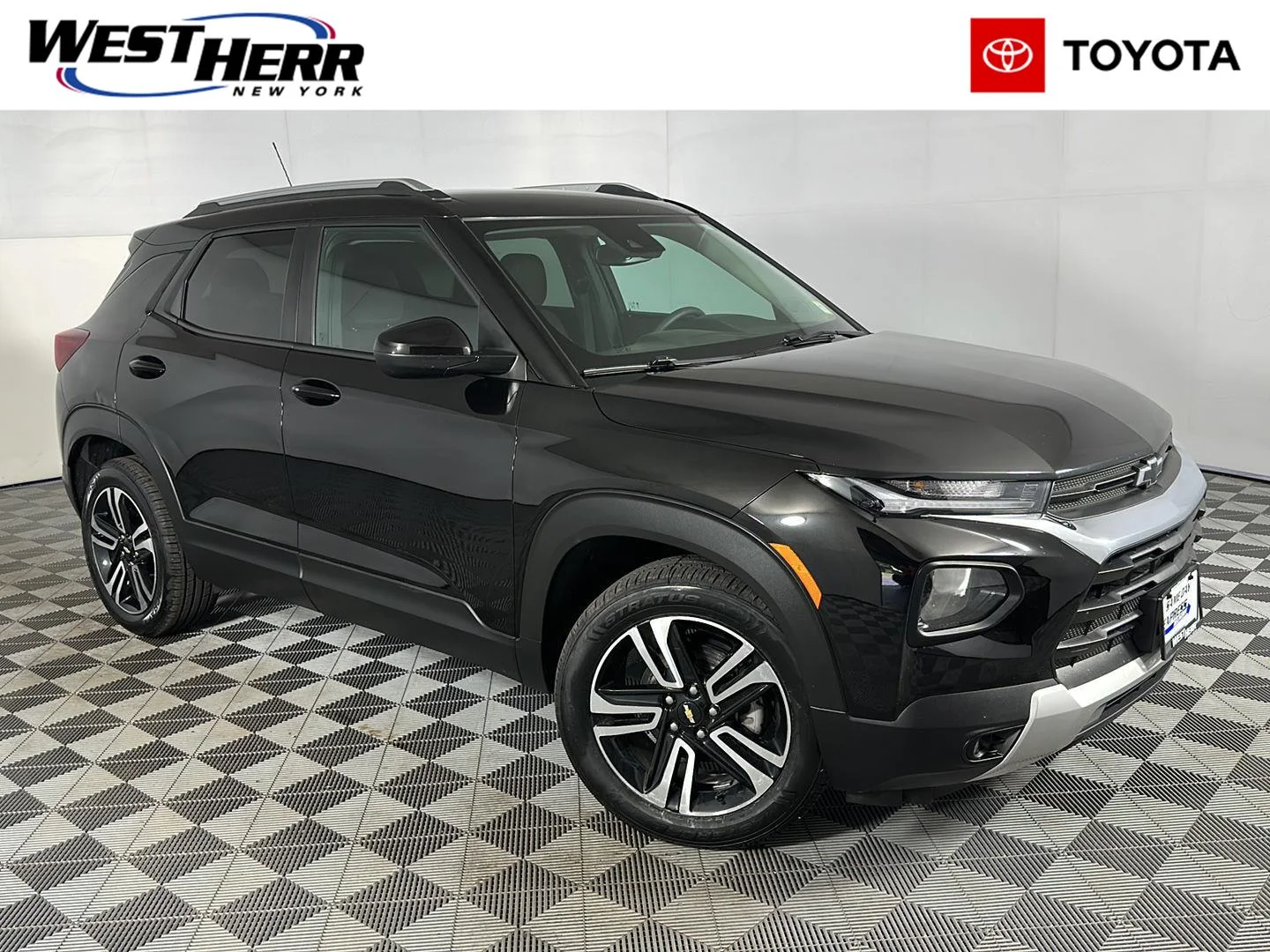 Used 2023 Mosaic Black Metallic Chevrolet LT image 1
