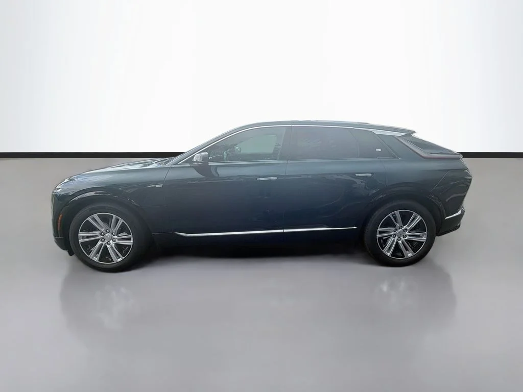 Certified Used 2024 Emerald Cadillac Tech image 8