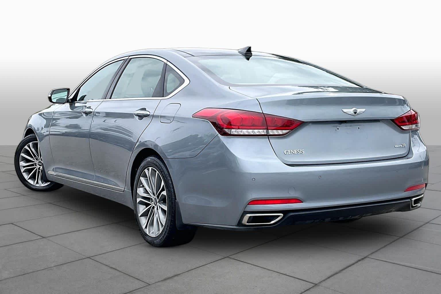 Used 2015 Parisian Gray Hyundai 3.8L image 11