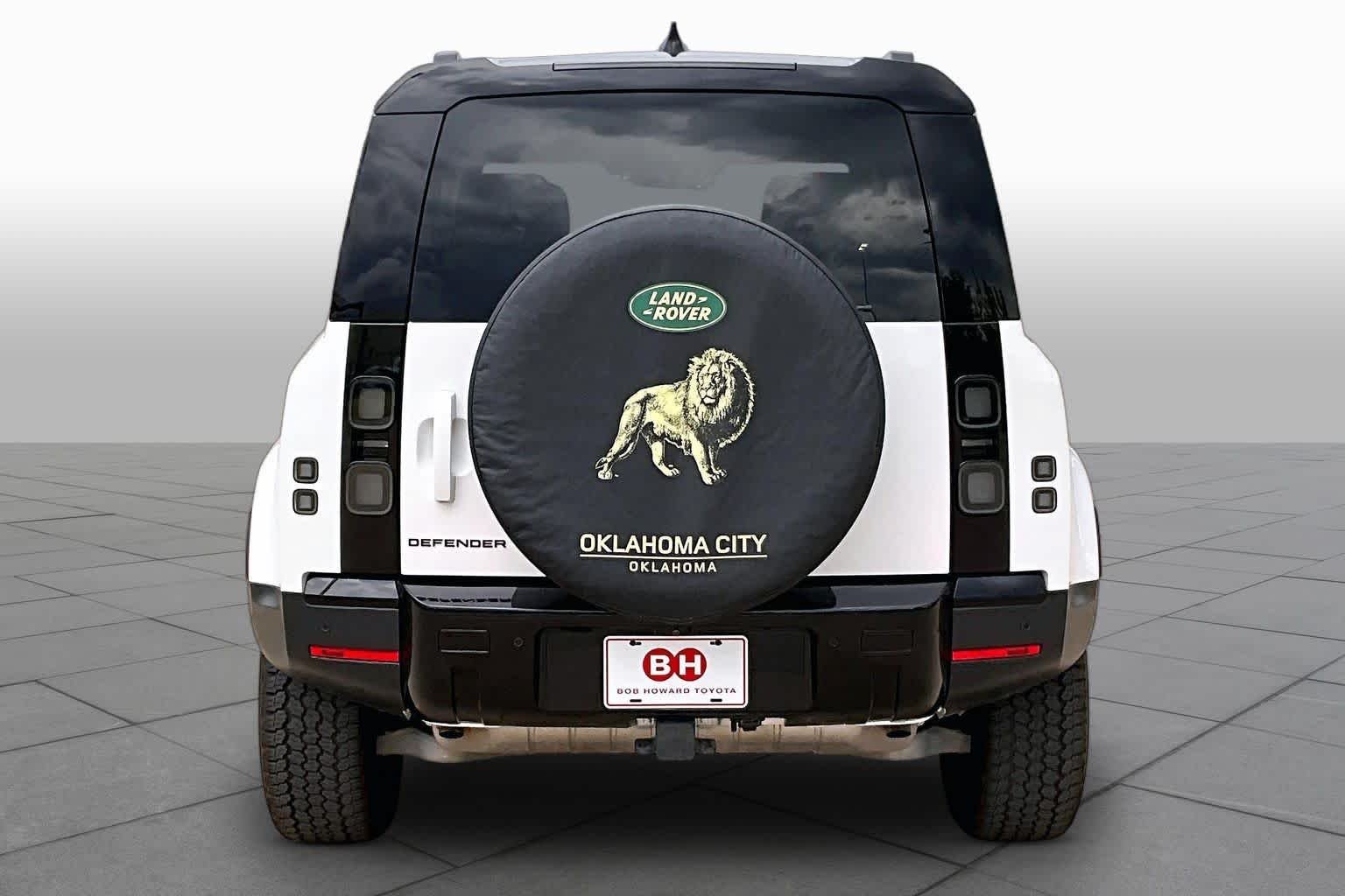 Used 2026 Fuji White Land Rover S image 6