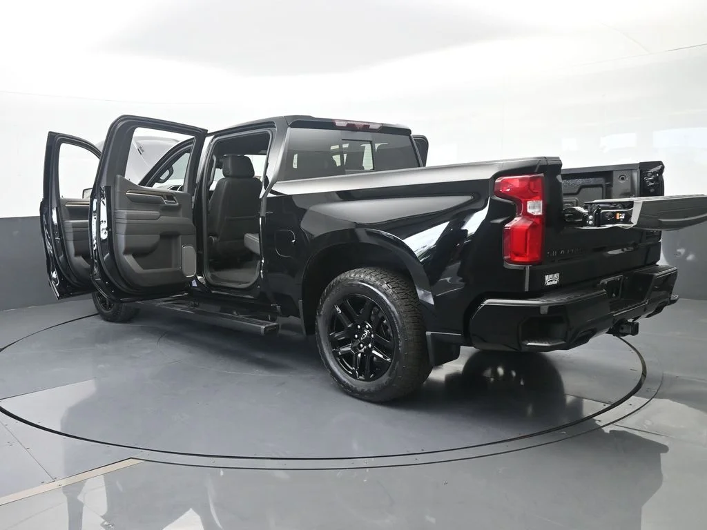 Used 2026 Black Chevrolet High Country image 85