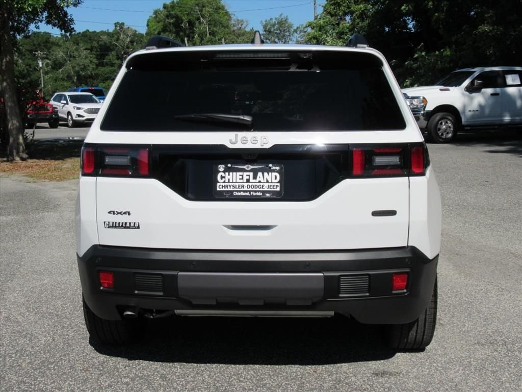 New 2026 Bright White Clear-Coat Exterior Paint Jeep Overland image 6