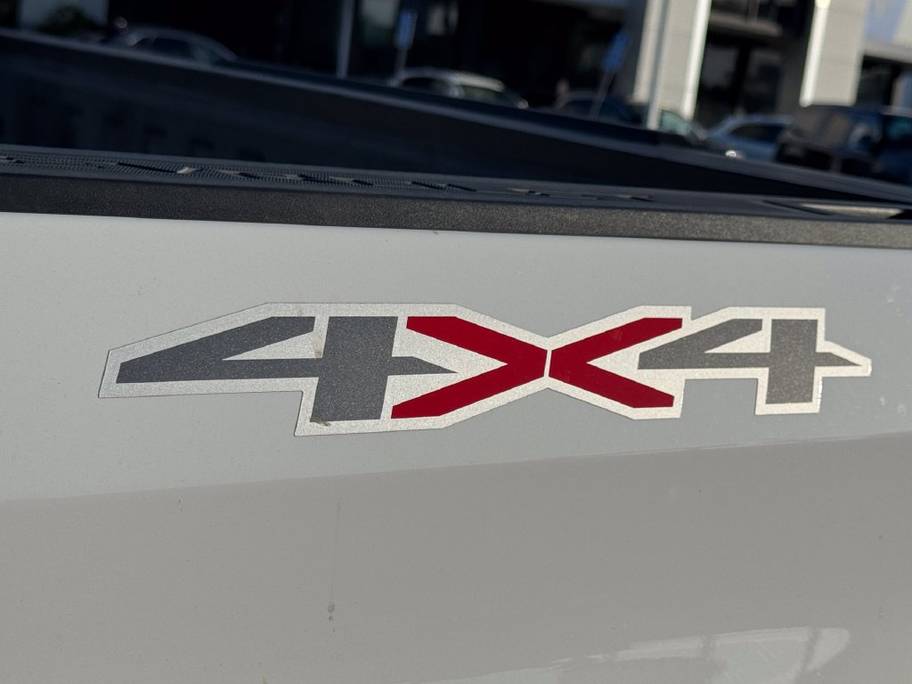 Used 2022 White Chevrolet LT image 21