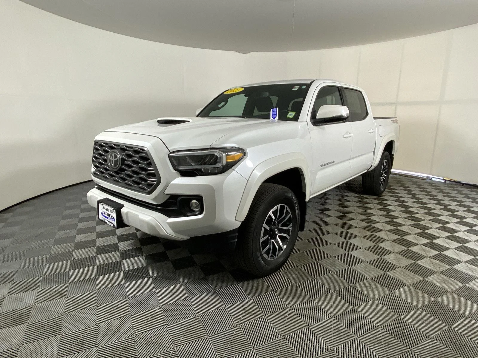 Used 2023 Wind Chill Pearl Toyota TRD Sport image 3