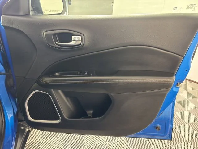 Used 2018 Laser Blue Jeep Limited image 31