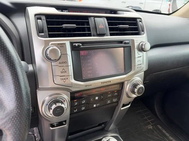 Used 2012  Toyota SR5 image 14