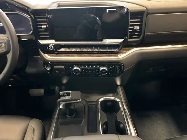 New 2026 Downpour Metallic GMC Elevation image 12
