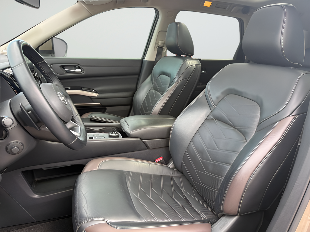 Certified Used 2023 Beige Nissan Platinum image 18