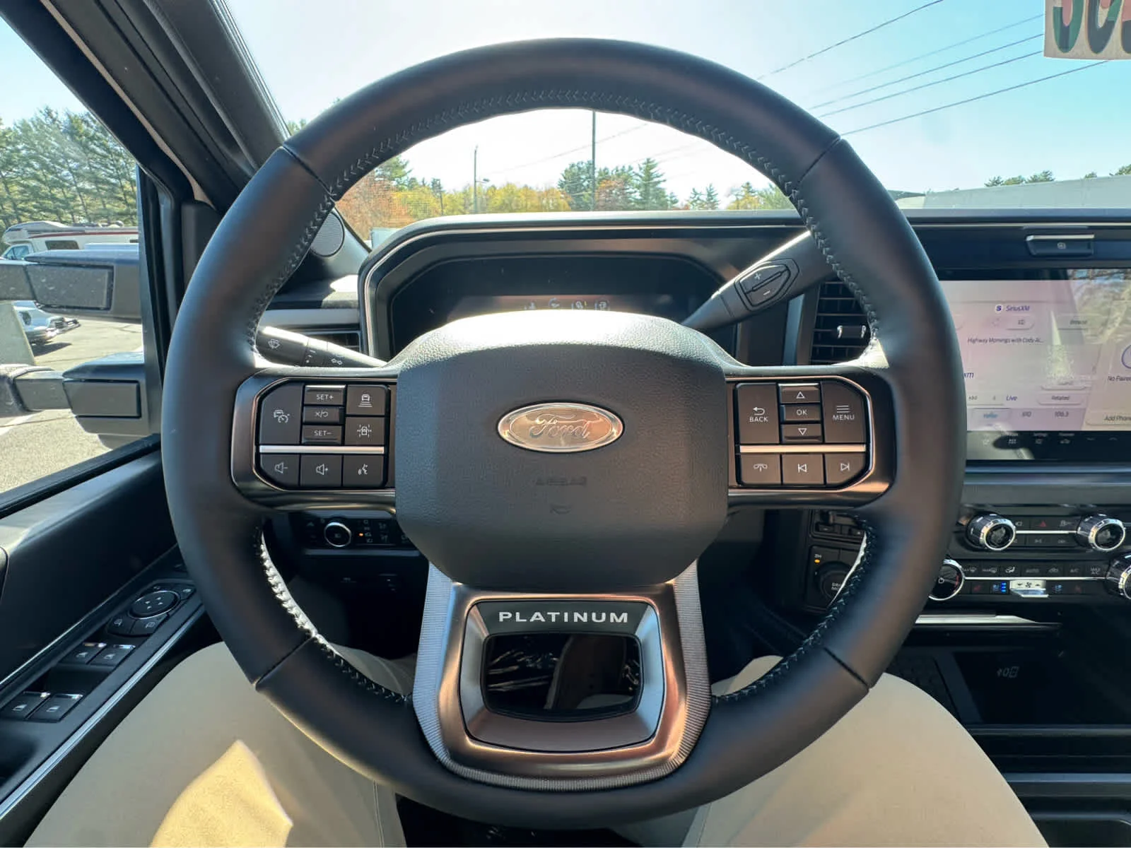 New 2026 Star White Metallic Tri-Coat Ford Platinum image 17