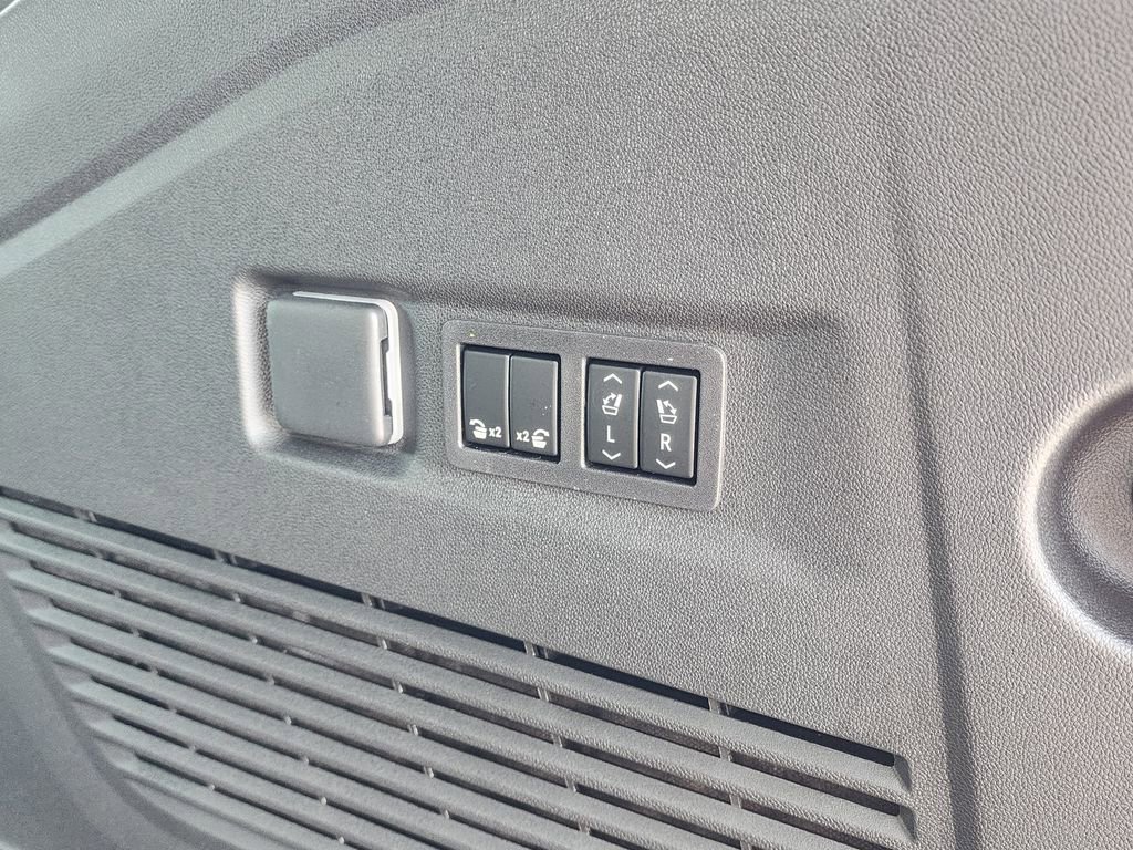 2026 GMC Yukon XL Denali - Photo 58