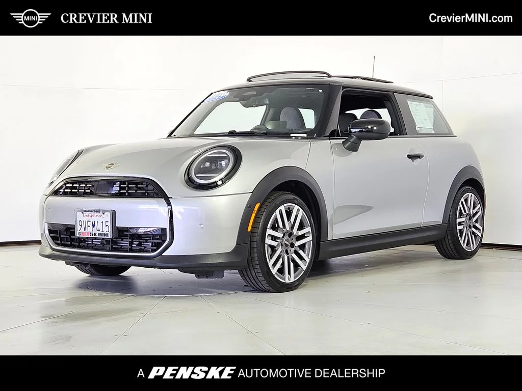 2026 MINI Hardtop's photo