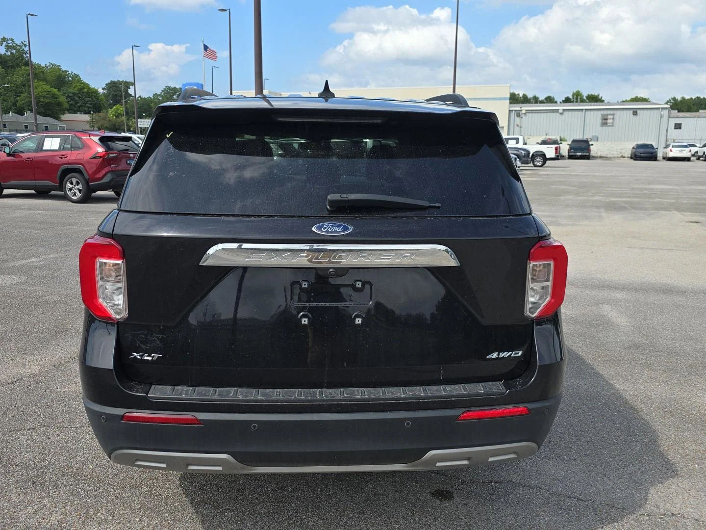 Used 2022 Agate Black Ford XLT 4WD image 3