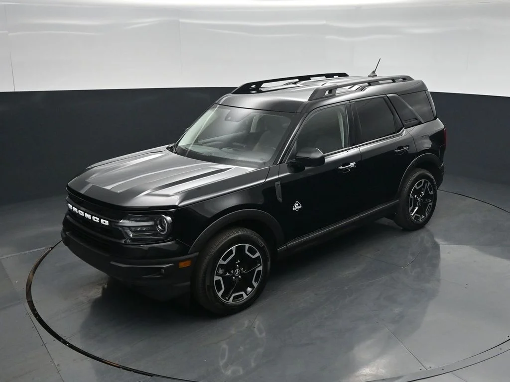 Used 2023 Black Ford Outer Banks image 33