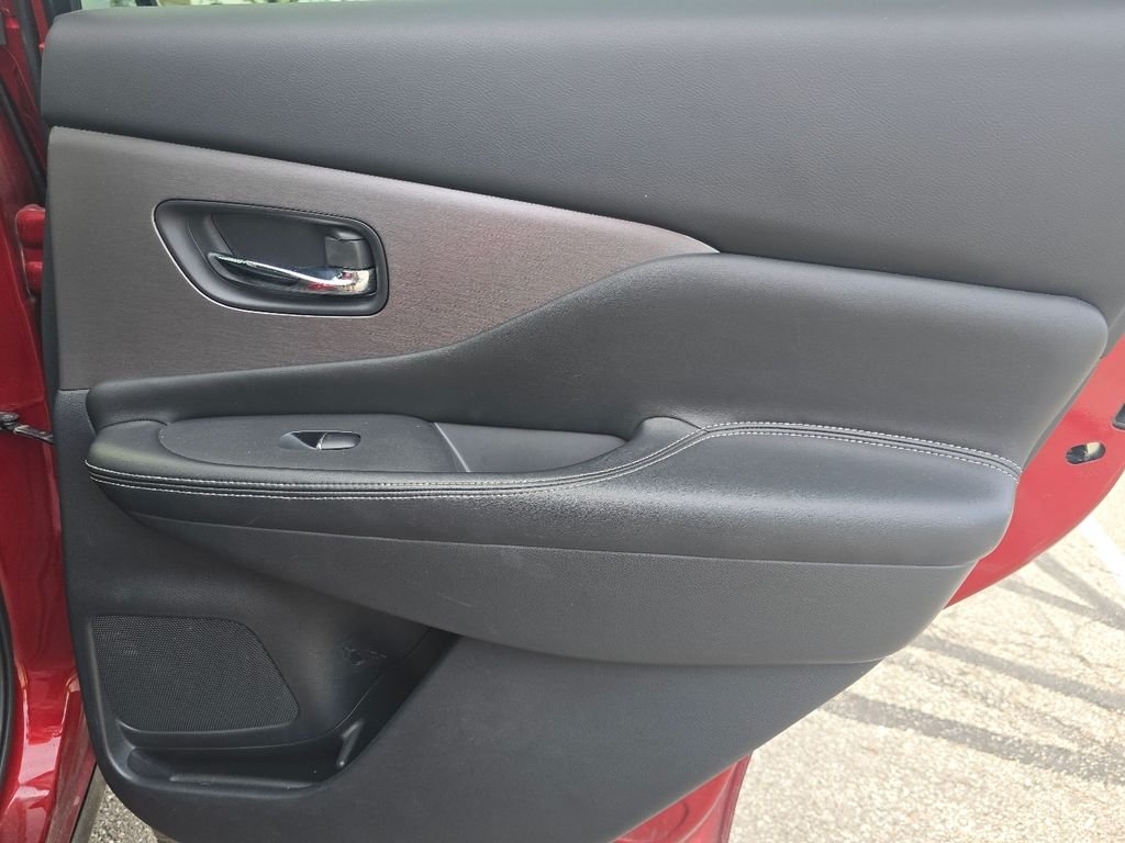 Used 2020 Cayenne Red Metallic Nissan SL image 23
