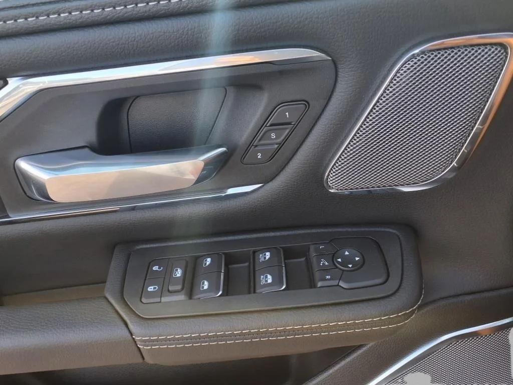 2026 RAM 1500 Laramie - Photo 17
