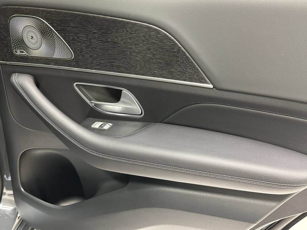 New 2026 MANUFAKTUR Silicon Grey Mercedes-Benz GLE 350 image 58