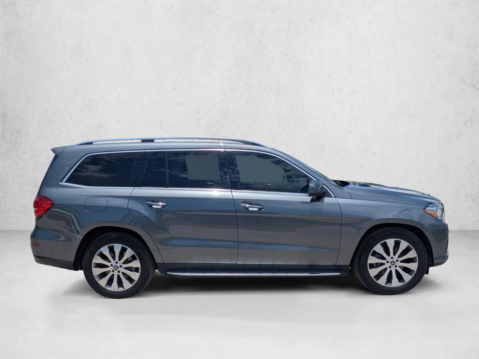 Used 2018 Selenite Grey Metallic Mercedes-Benz GLS 450 image 4