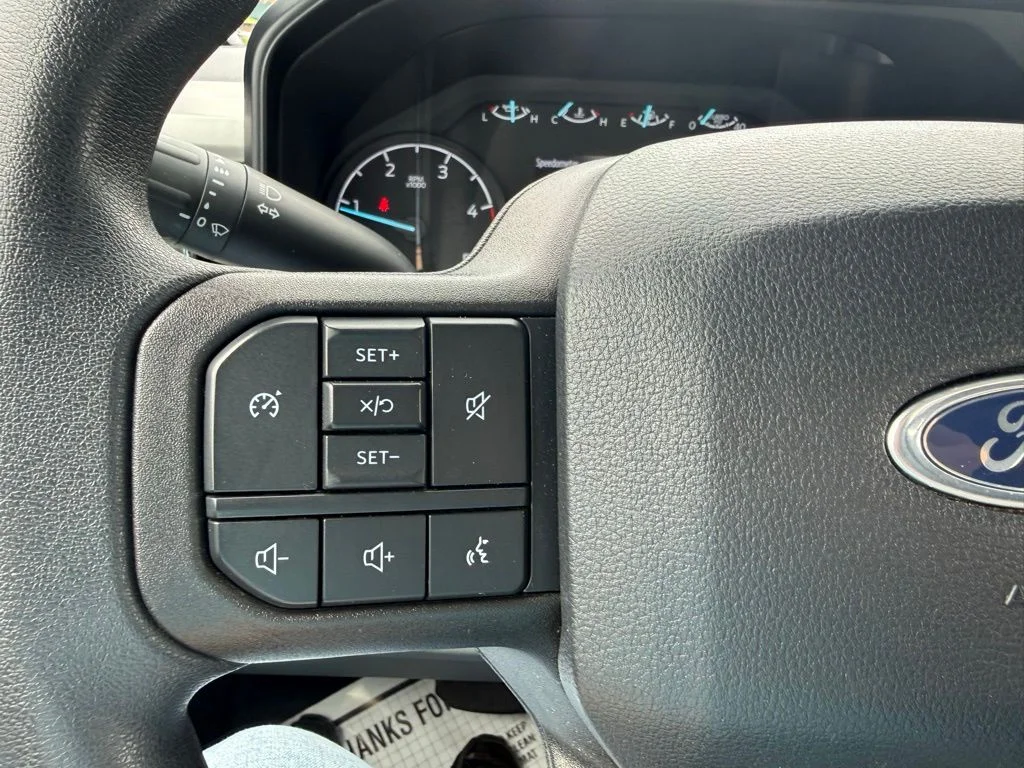Used 2025 White Ford XL image 17