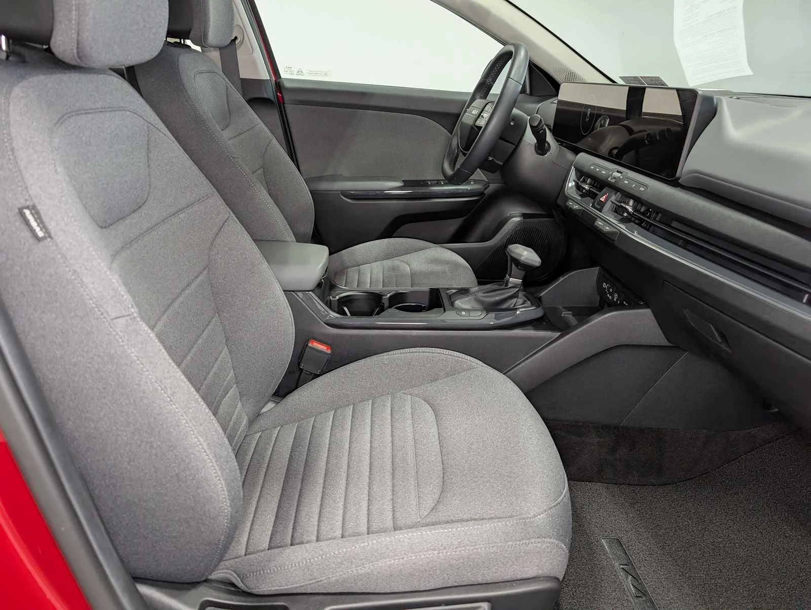 Used 2025 Currant Red Kia EX image 40
