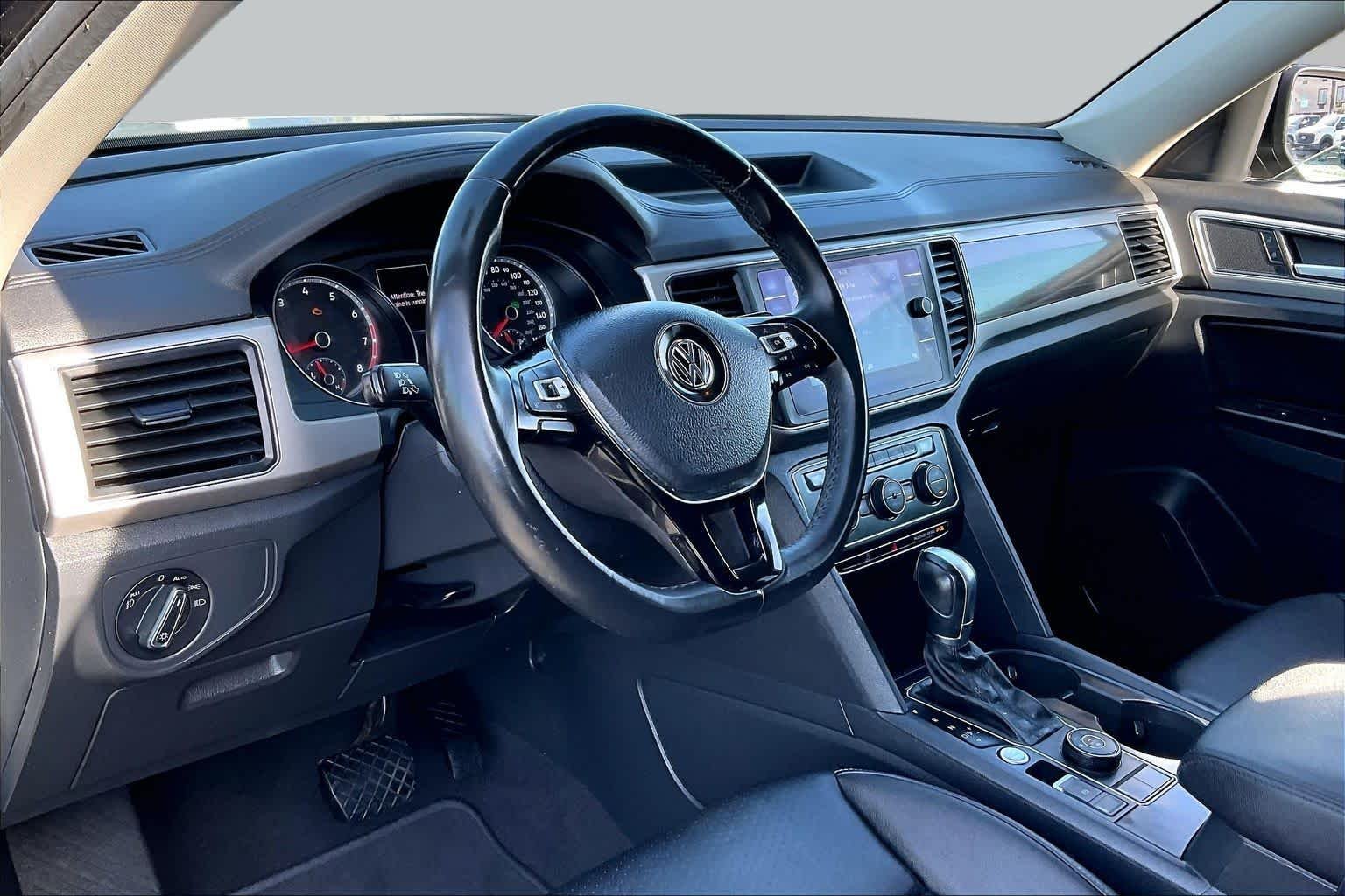 Used 2019  Volkswagen 3.6L V6 SE w/Technology image 16